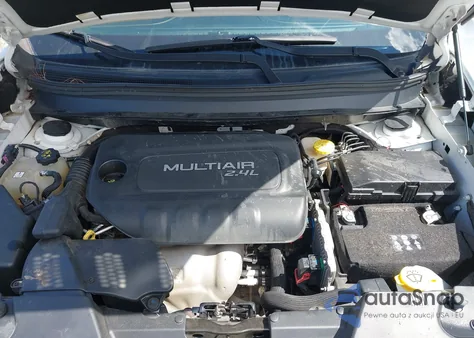 2018 Jeep Cherokee Latitude Fwd из США, поврежденный, VIN 1C4PJLCB1JD553390